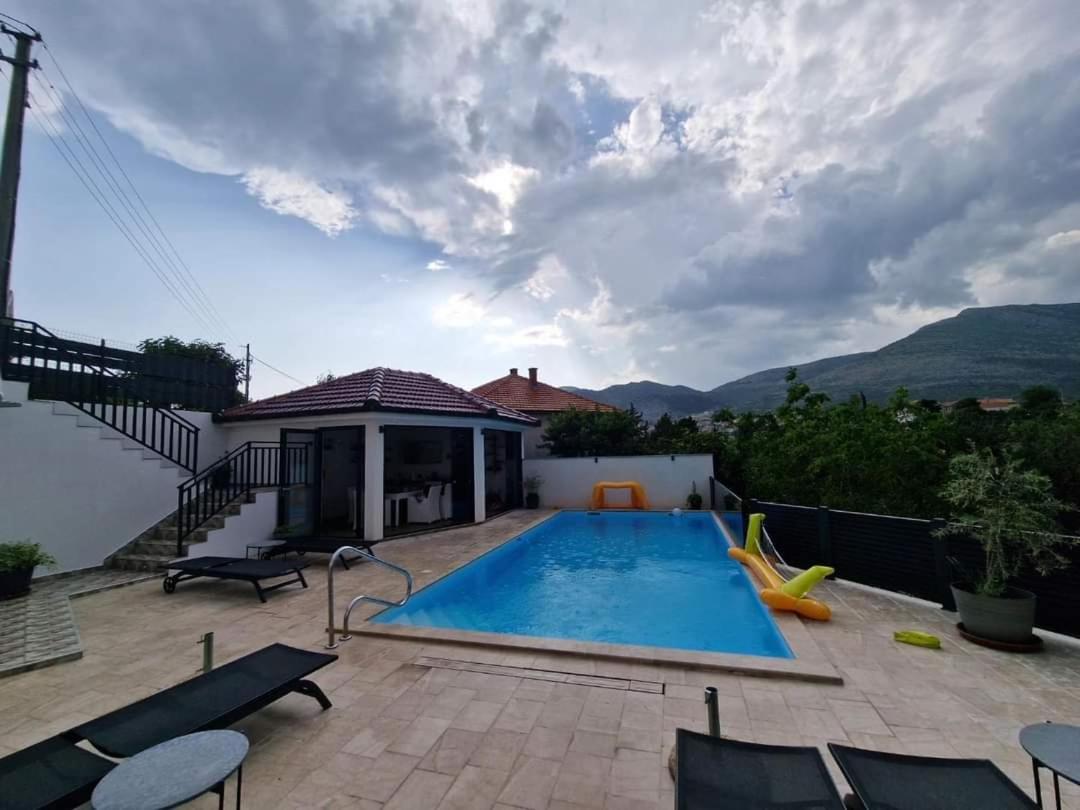 Studio Apartmani Milovic Требинье Экстерьер фото