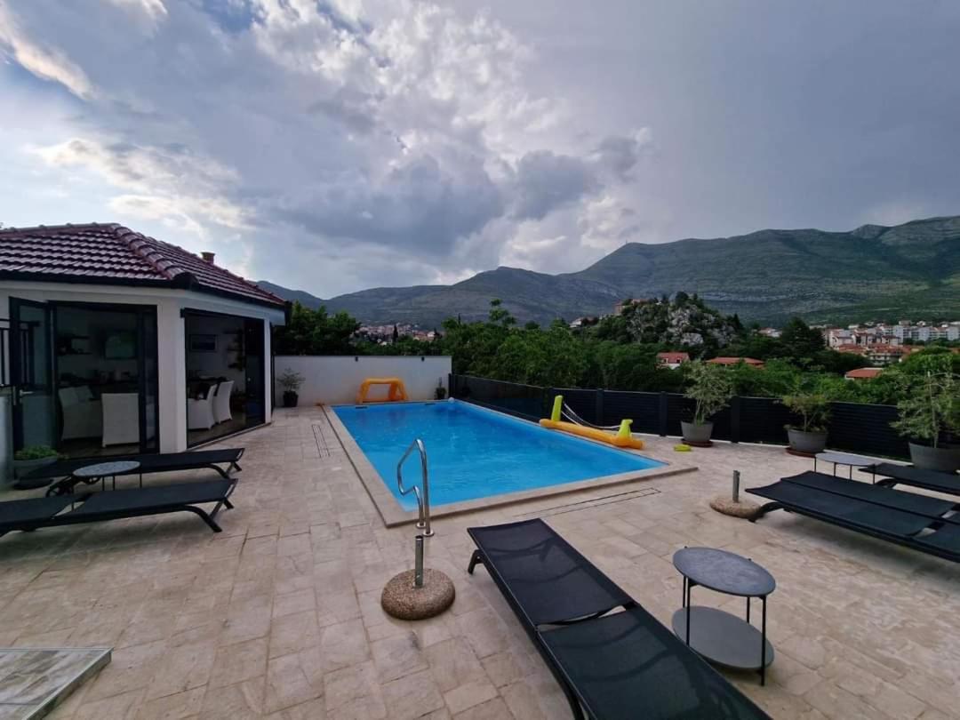 Studio Apartmani Milovic Требинье Экстерьер фото