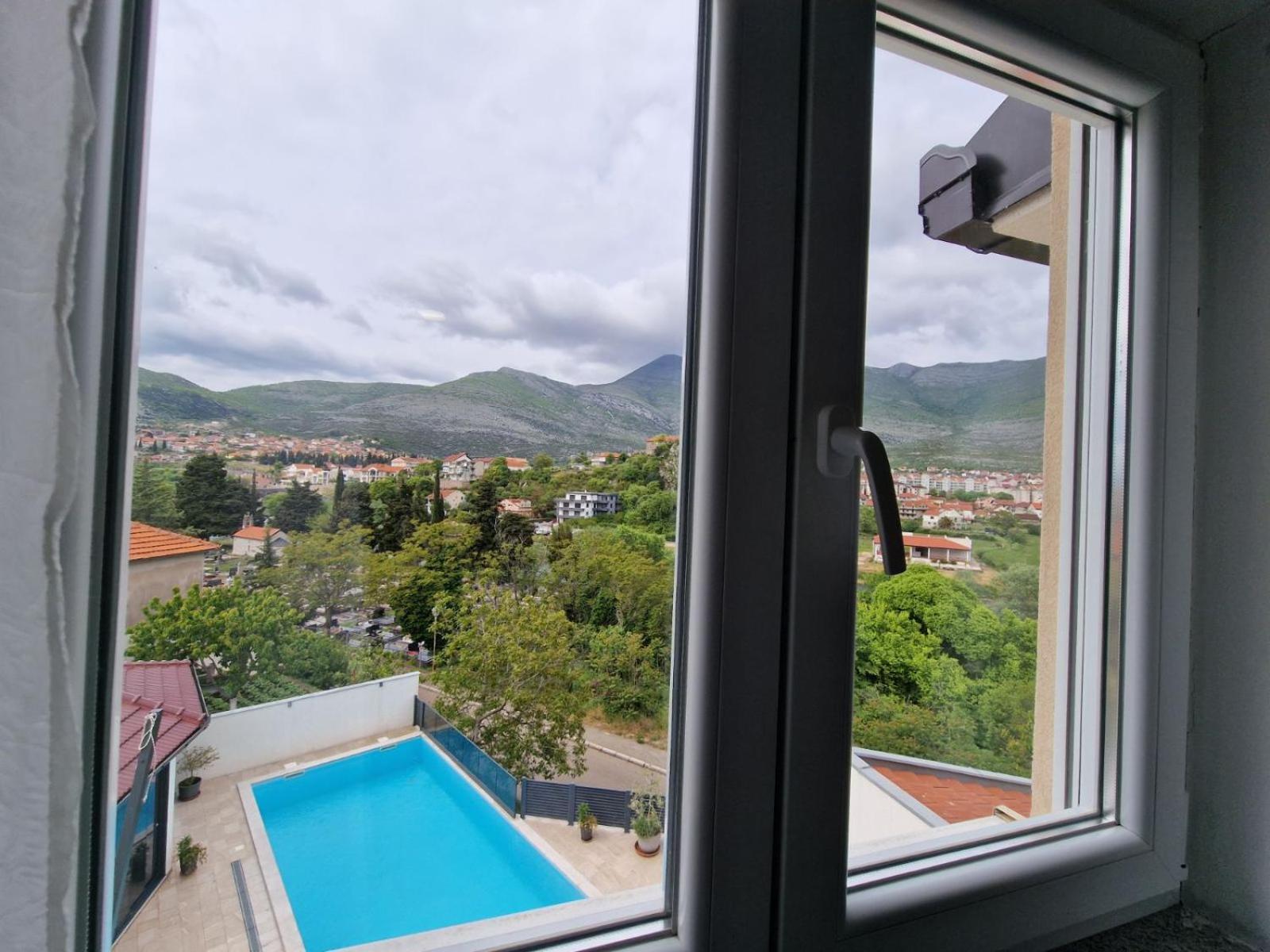 Studio Apartmani Milovic Требинье Экстерьер фото